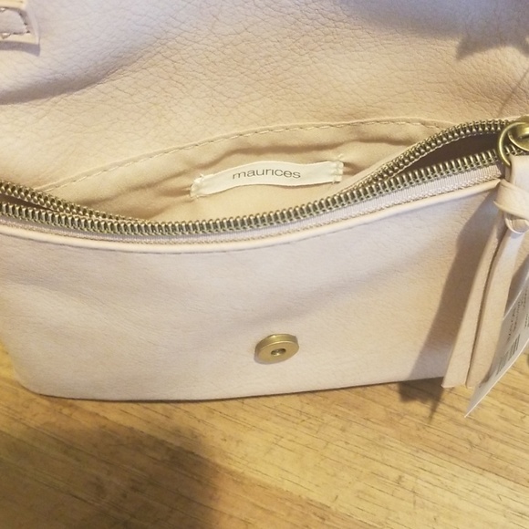NWT Maurices crossbody bag. - Picture 5 of 7